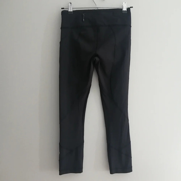 Lululemon x SoulCycle Wunder Train 22" Crop Leggings with Mesh Size 4 - Picture 3 of 16